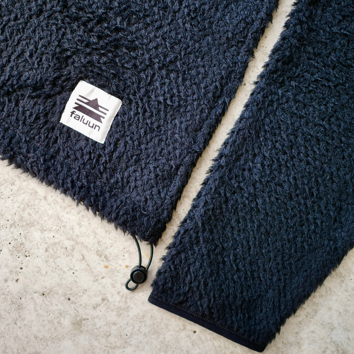 FALUUN - Sweater - Black